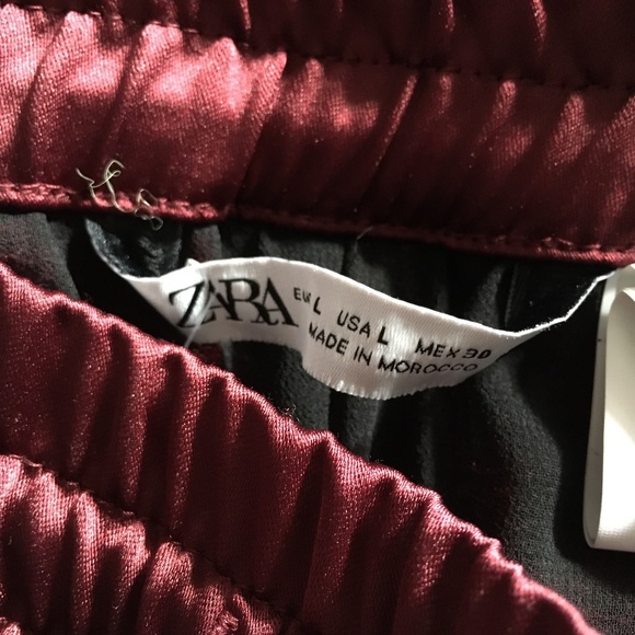 ZARA Burgundy Red Sequin Pull On Shorts L - Picture 4 of 7